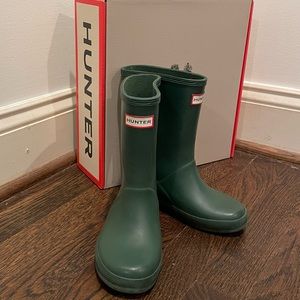 Hunter Rain Boots, Kids First Classic — Girls 12/Boys 11